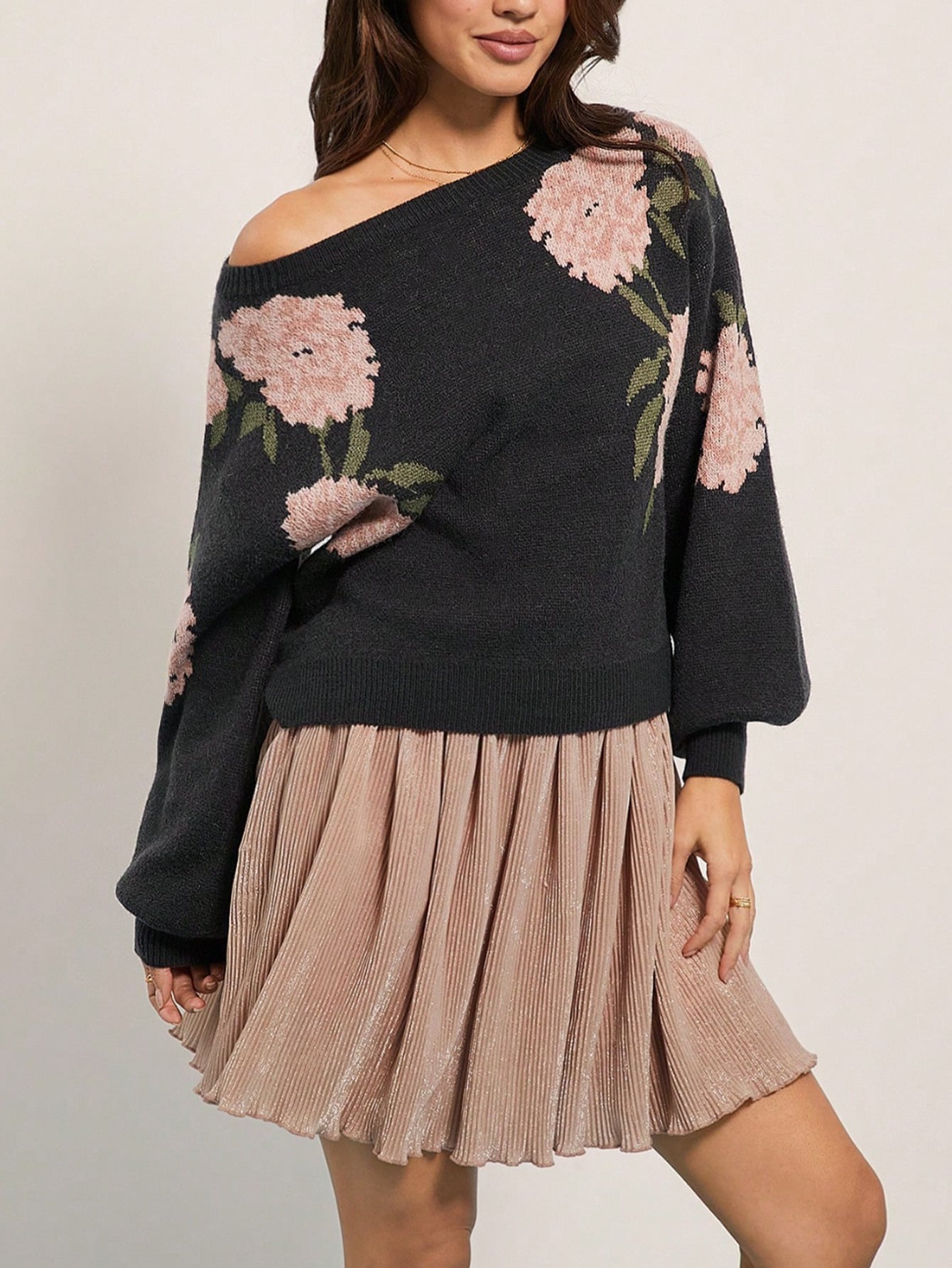 Maglione Donna Casual Oversize – Spalle Scoperte con Motivo Floreale Jacquard