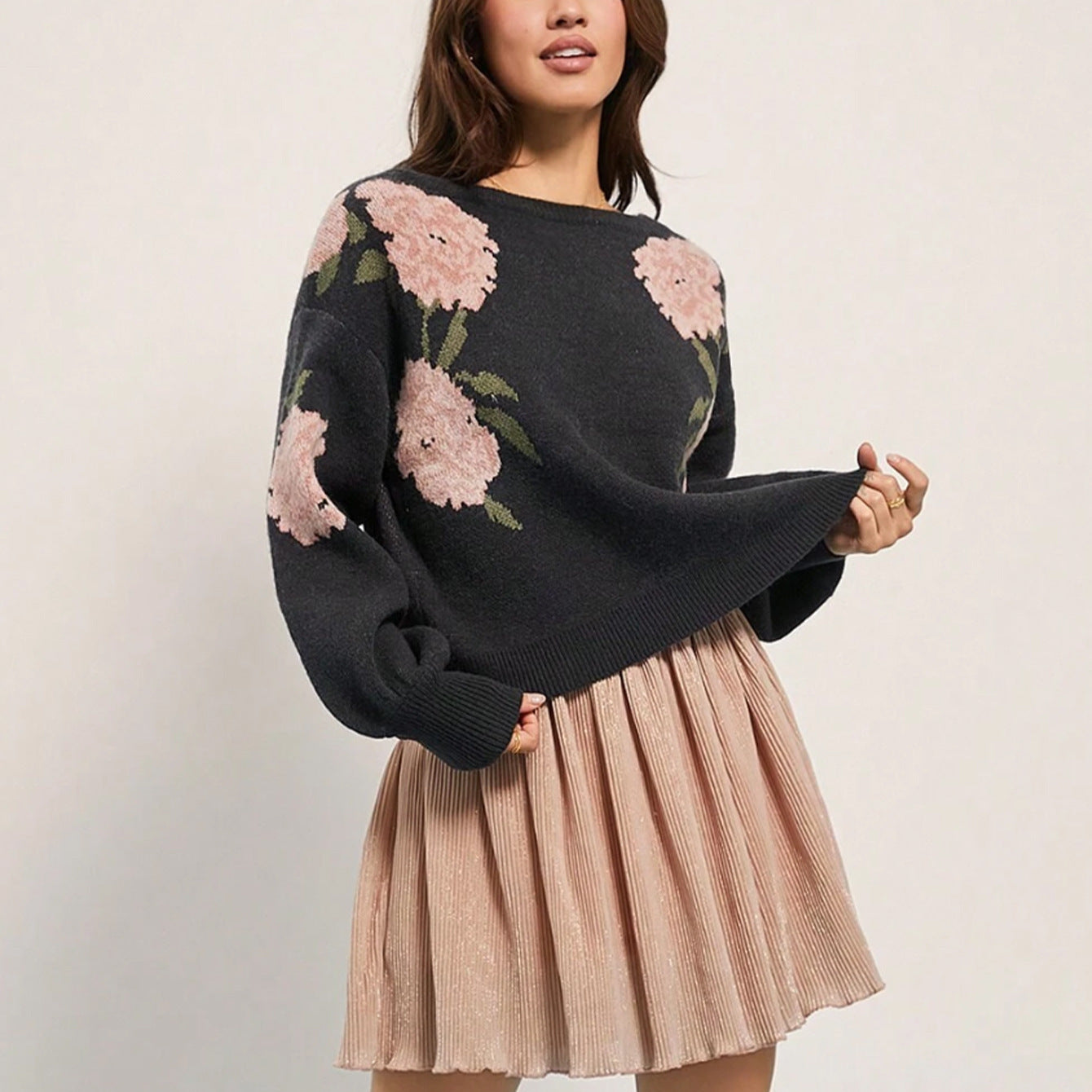 Maglione Donna Casual Oversize – Spalle Scoperte con Motivo Floreale Jacquard